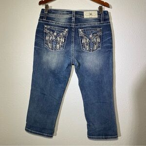 Miss Me Blue Jean Capri Mid Rise Signature Cropped Embellished Wings Women’s 30